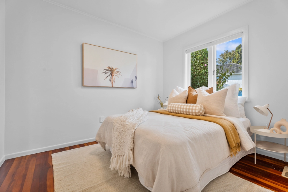 Photos of 29 Entrican Avenue