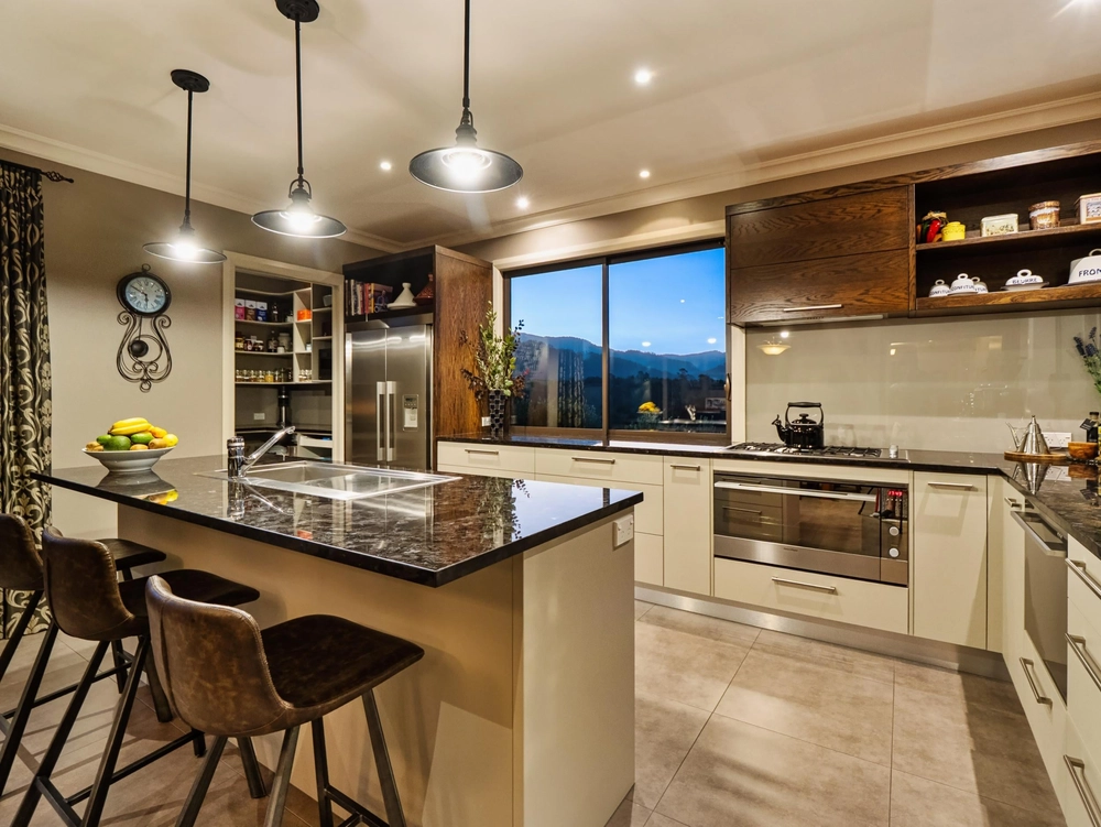 Photos of 265A Hot Springs Road