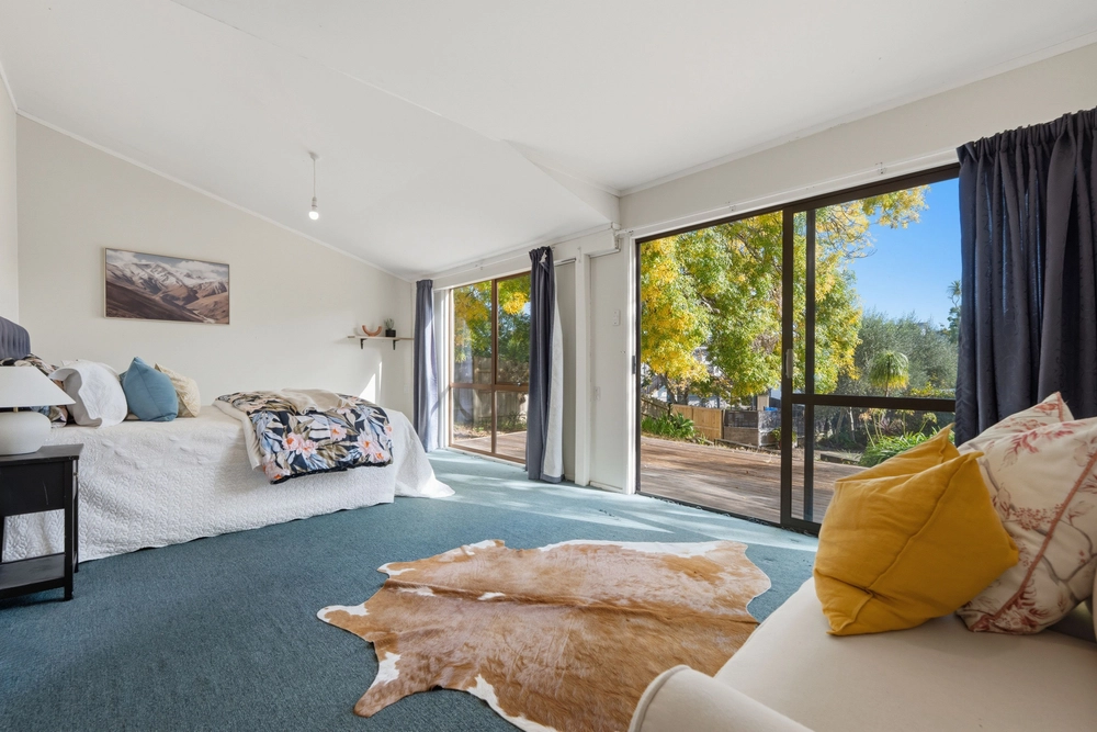 Photos of 15 Baird Street