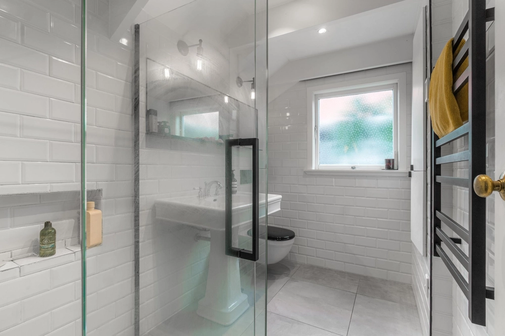 Photos of 133 Coates Avenue