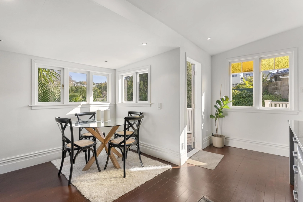 Photos of 103 Brighton Road