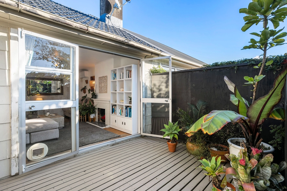 Photos of 55 Ngaio Street