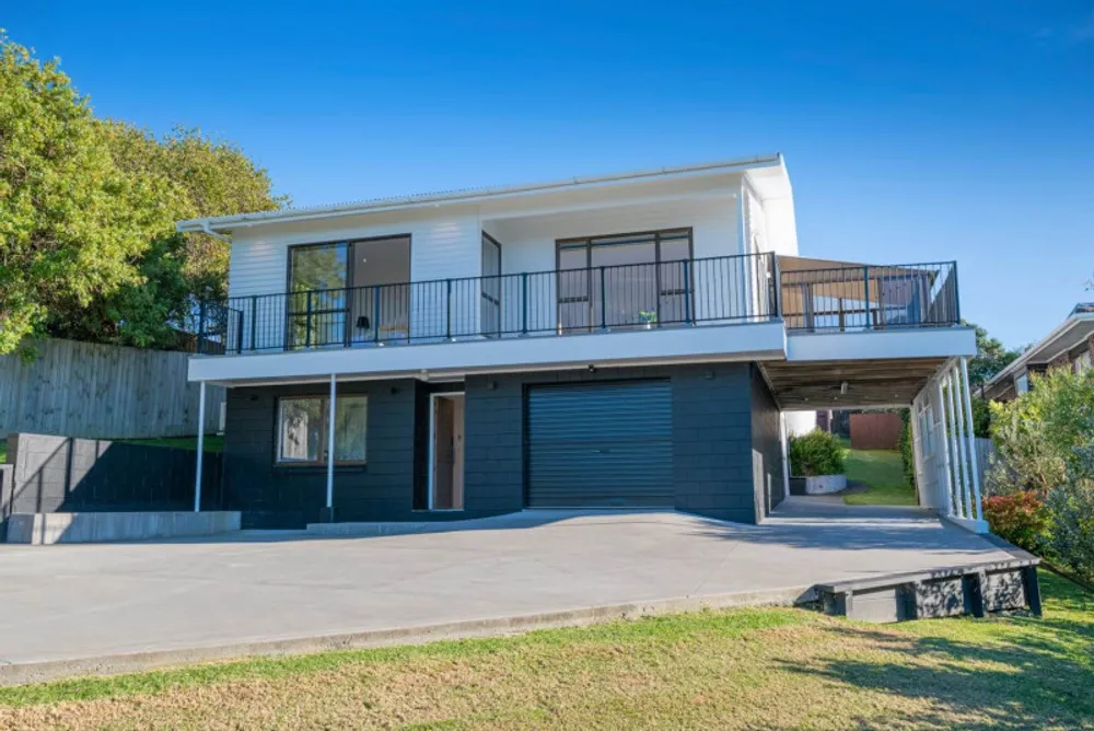 Photos of 64 Shakespear Road