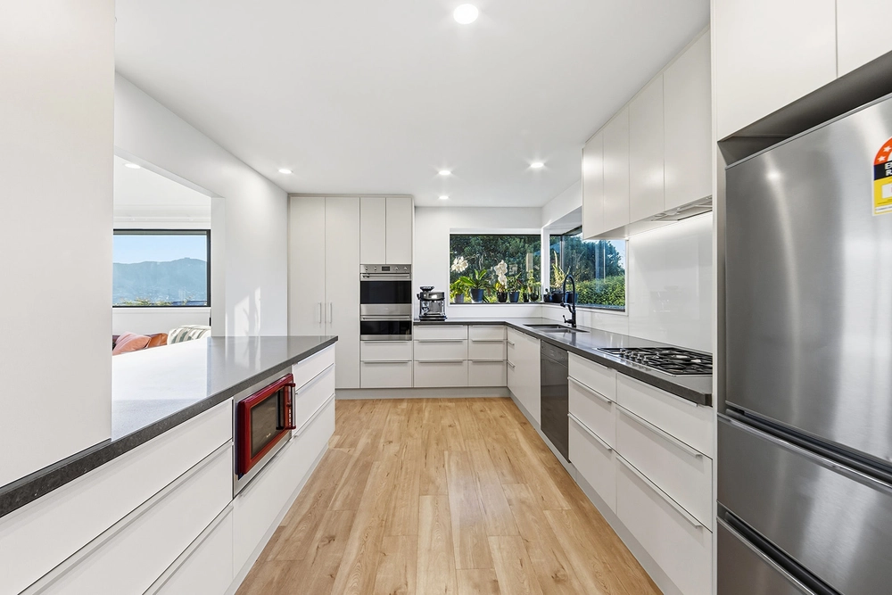 Photos of 30 Te Ara Crescent