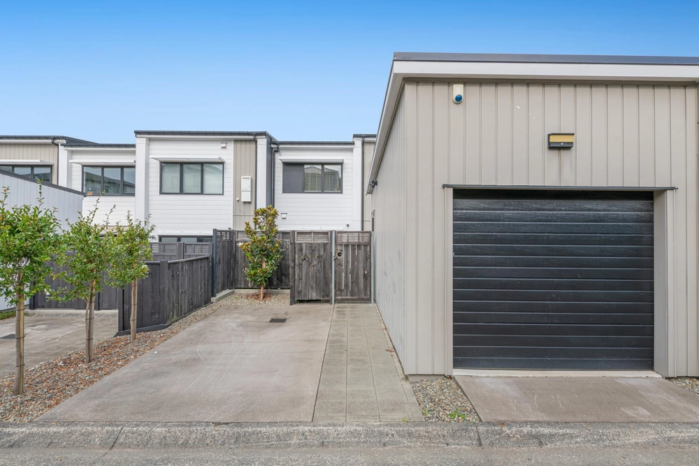 Photos of 127 Bonair Crescent