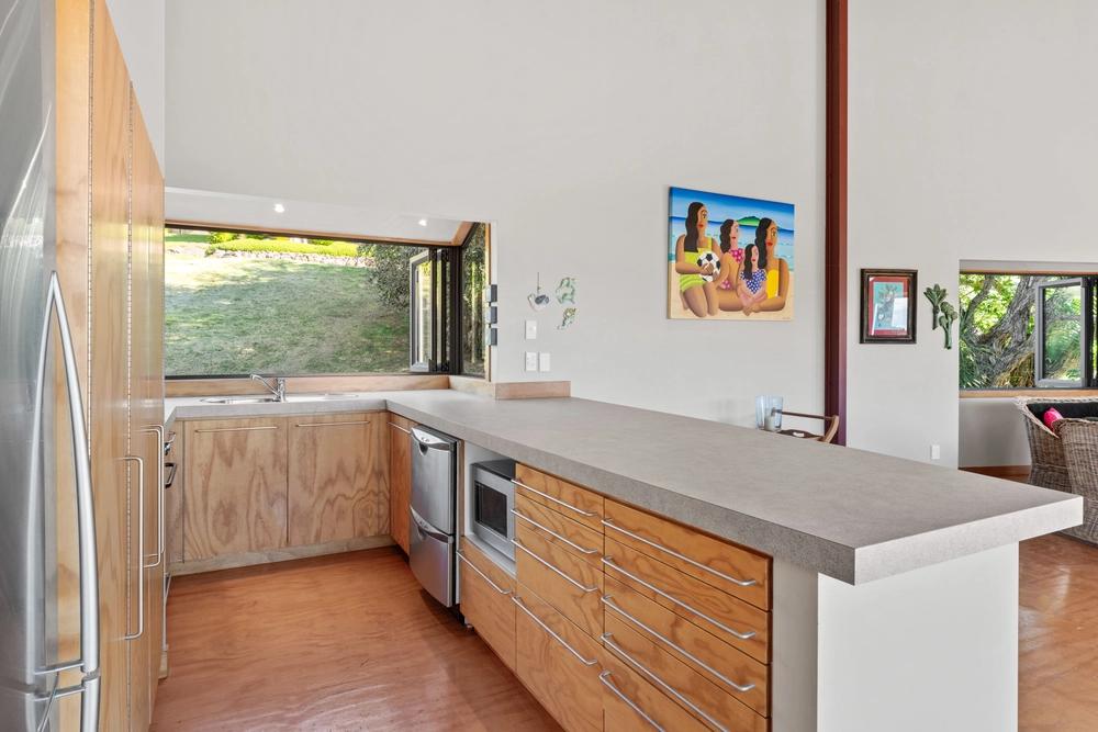 Photos of 31 Marine View Road