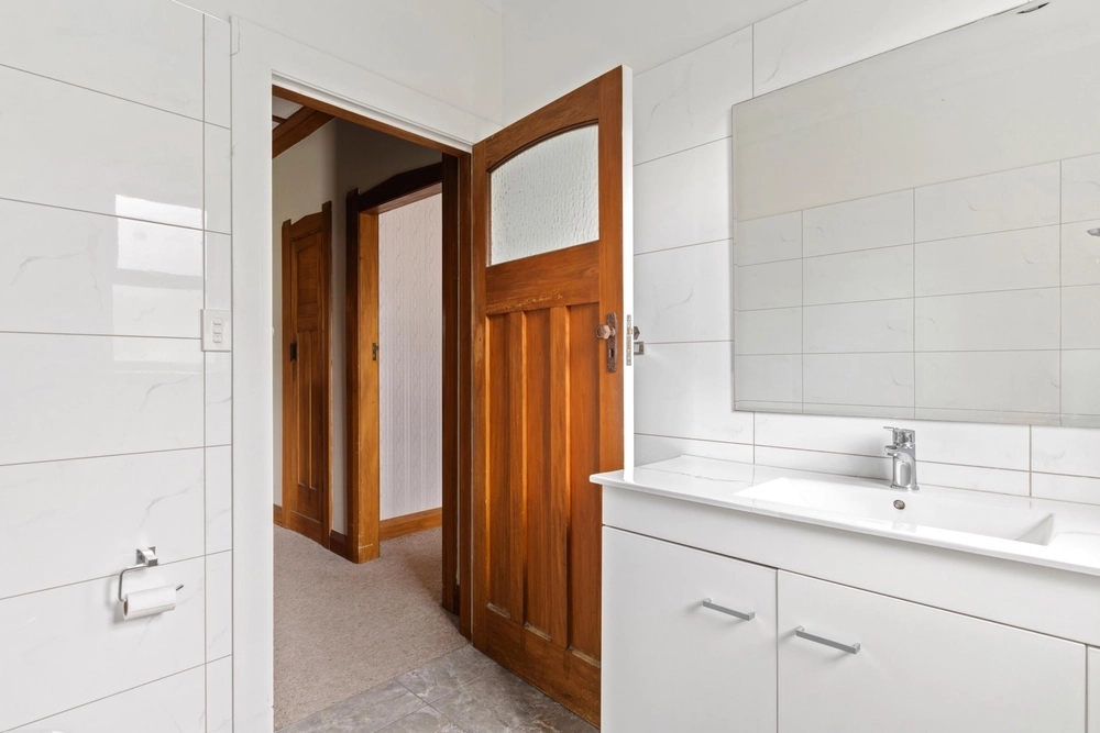 Photos of 266 Clifford Street