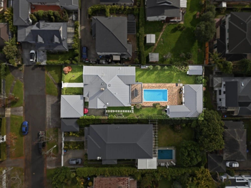 Photos of 23 Fairholme Avenue