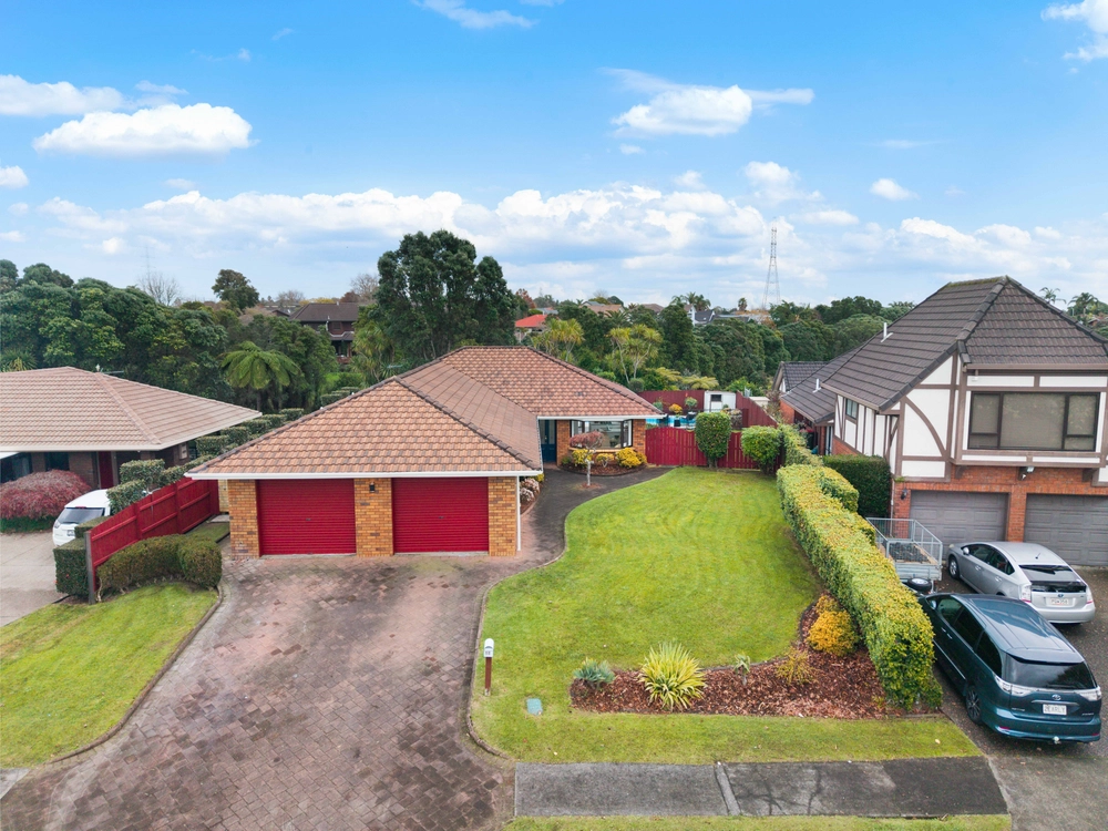 Photos of 16 Westholm Way