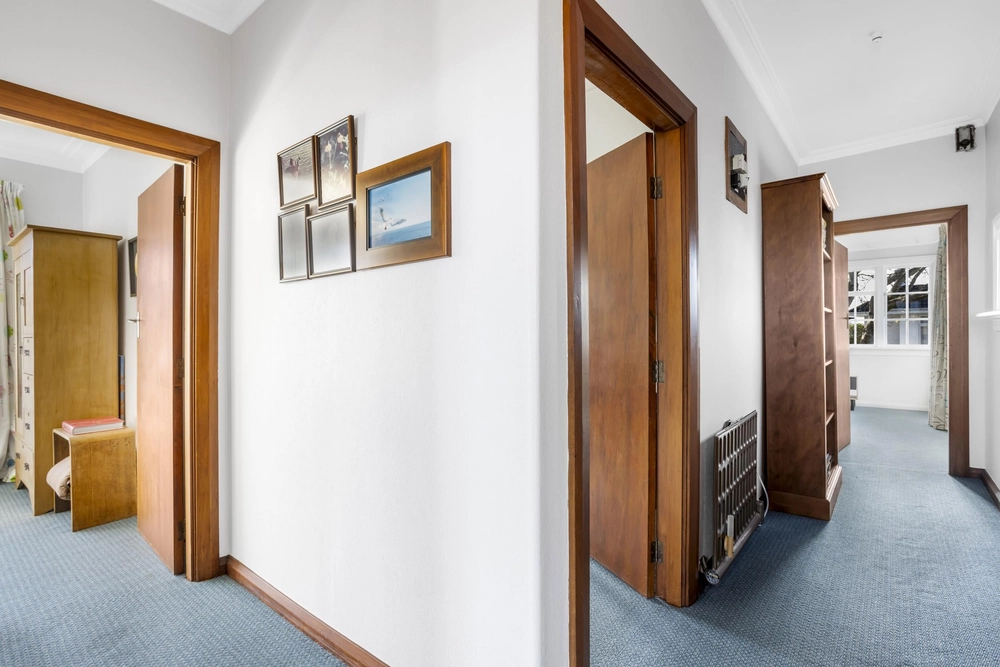 Photos of 8 Neidpath Road