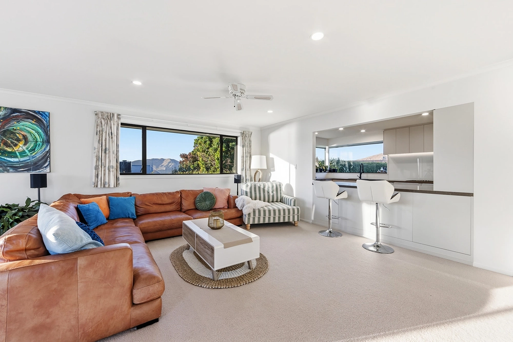Photos of 30 Te Ara Crescent