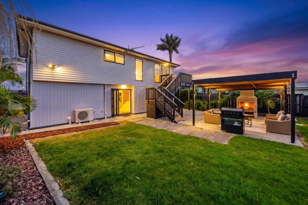 Photos of 213 Bucklands Beach Road