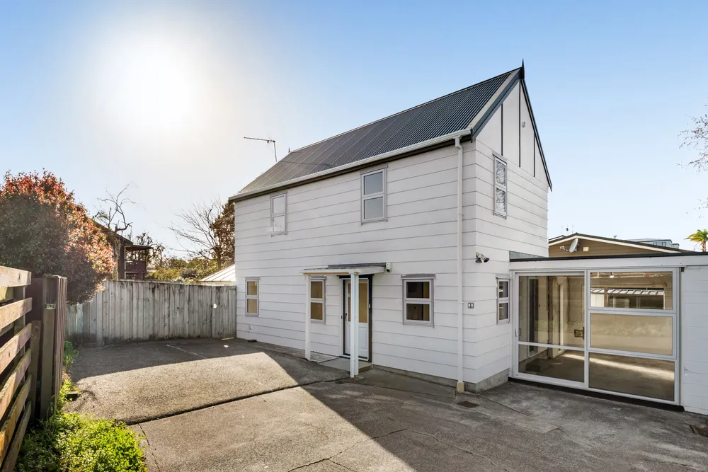 Photos of 1/85 Meadway