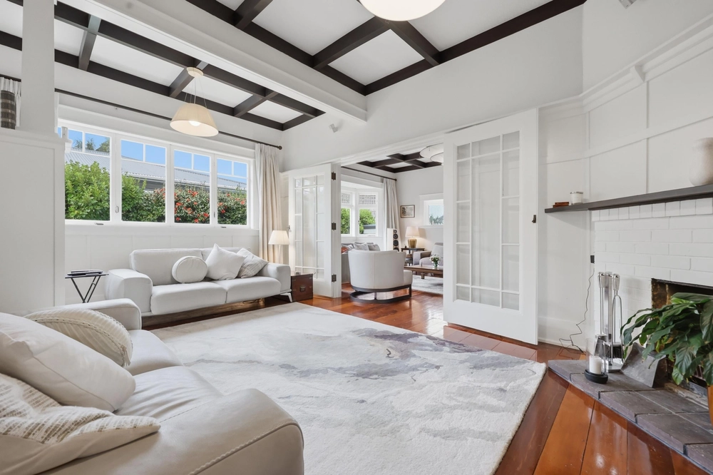 Photos of 23 Fairholme Avenue