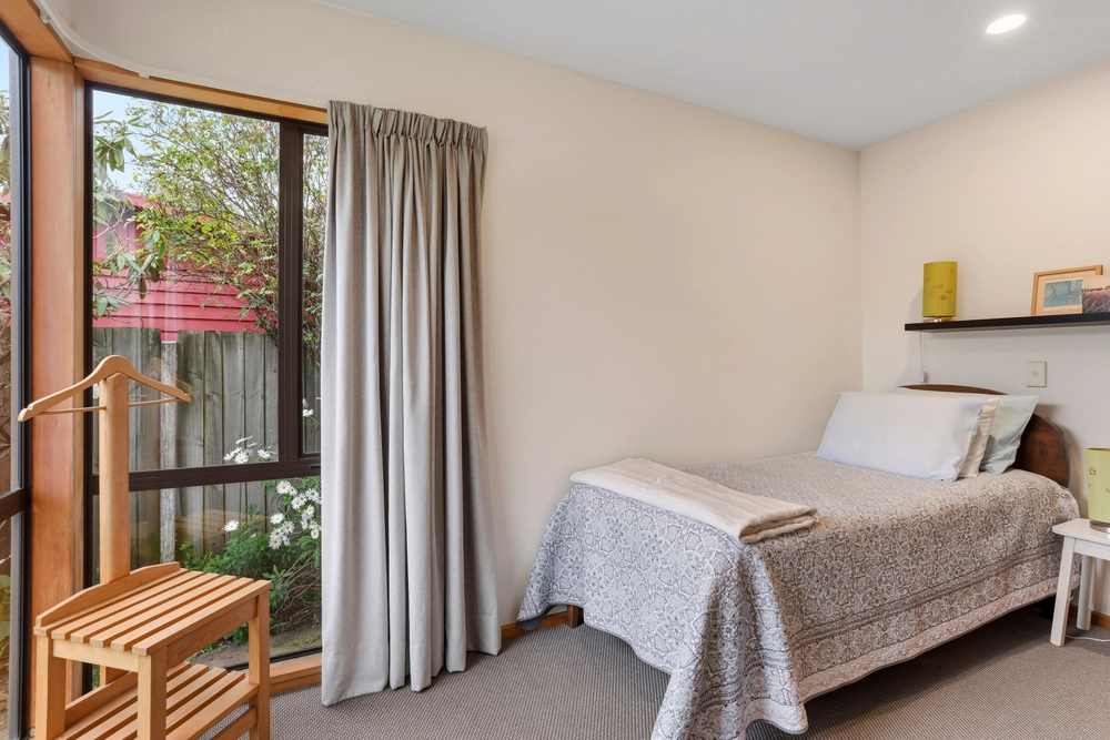 Photos of 47 Pitcairn Crescent