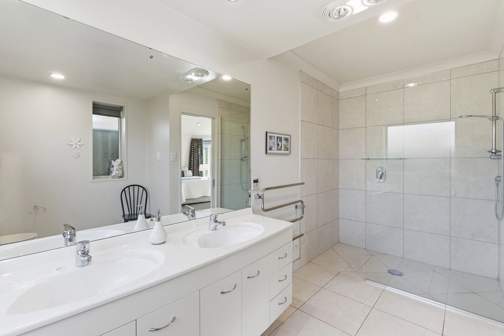 Photos of 19 Magnolia Boulevard