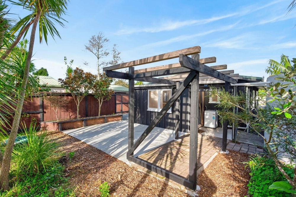 Photos of 74 Moir Street
