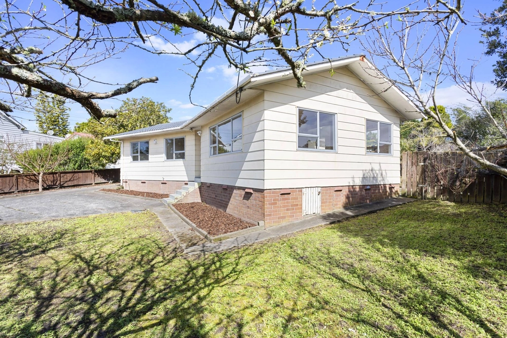 Photos of 412 west coast road