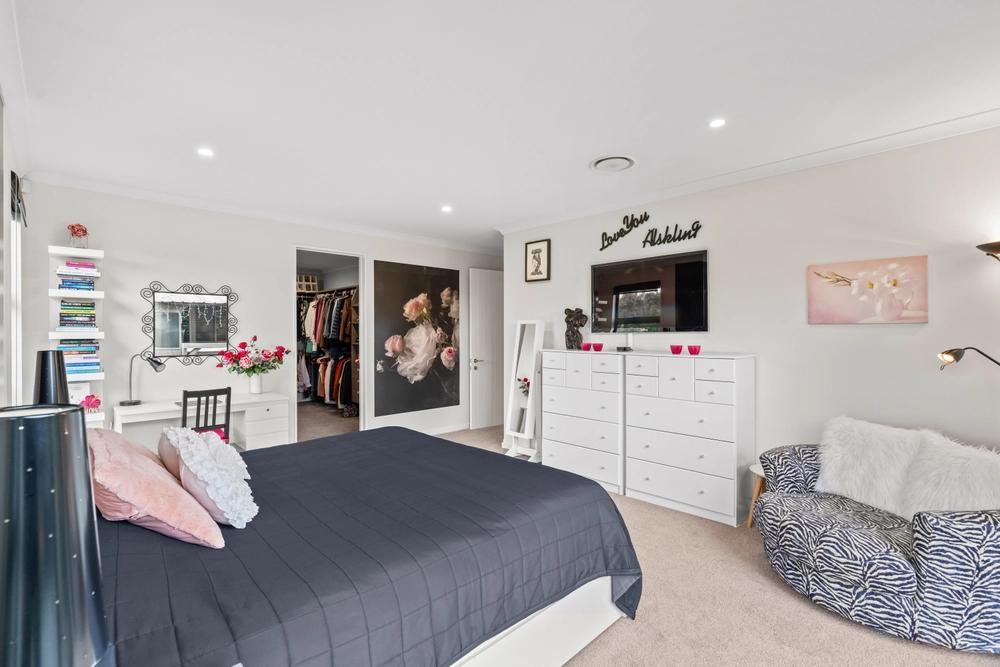 Photos of 11 Asheridge Place