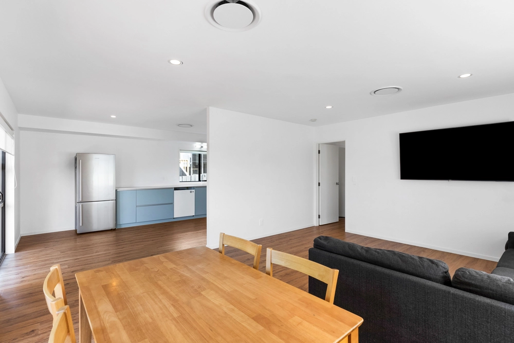 Photos of 75 Langana Avenue