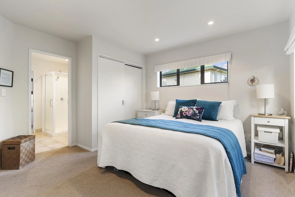Photos of 44A Bleakhouse Road