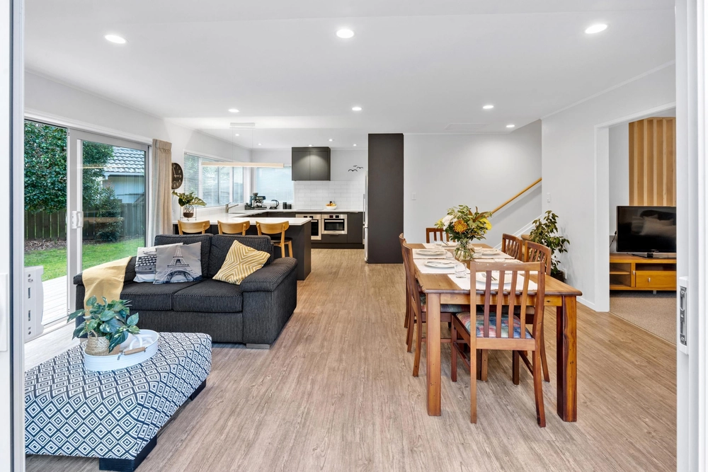 Photos of 12 Camwell Close