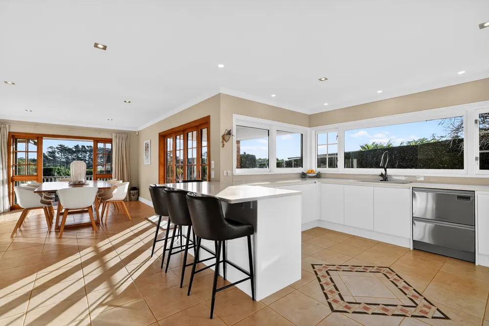 Photos of 136 Mcrobbie Road