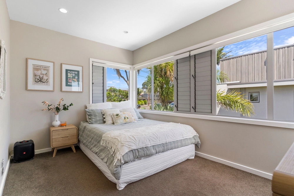 Photos of 8 Rawhitiroa Road