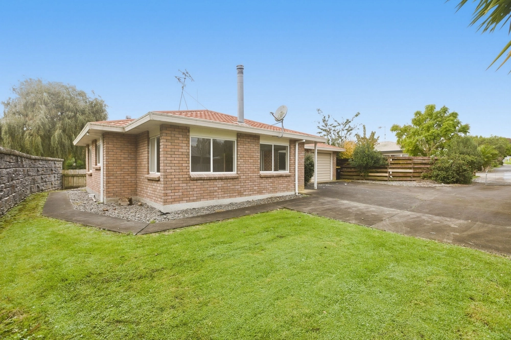 Photos of 53D Esmeralda Street