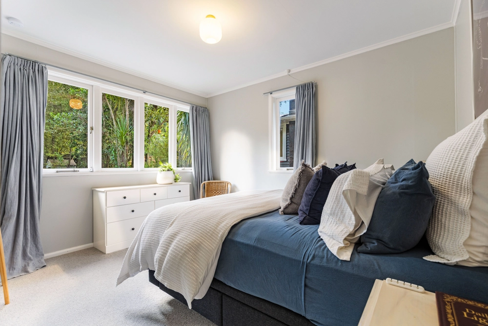 Photos of 200 Woodlands Park Road
