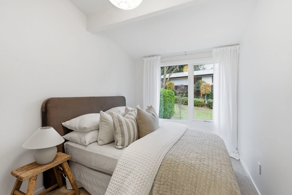 Photos of 21 Gunns Crescent