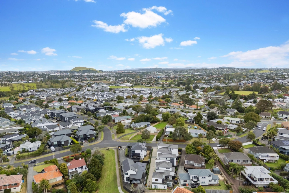 Photos of 16C Silverton Avenue