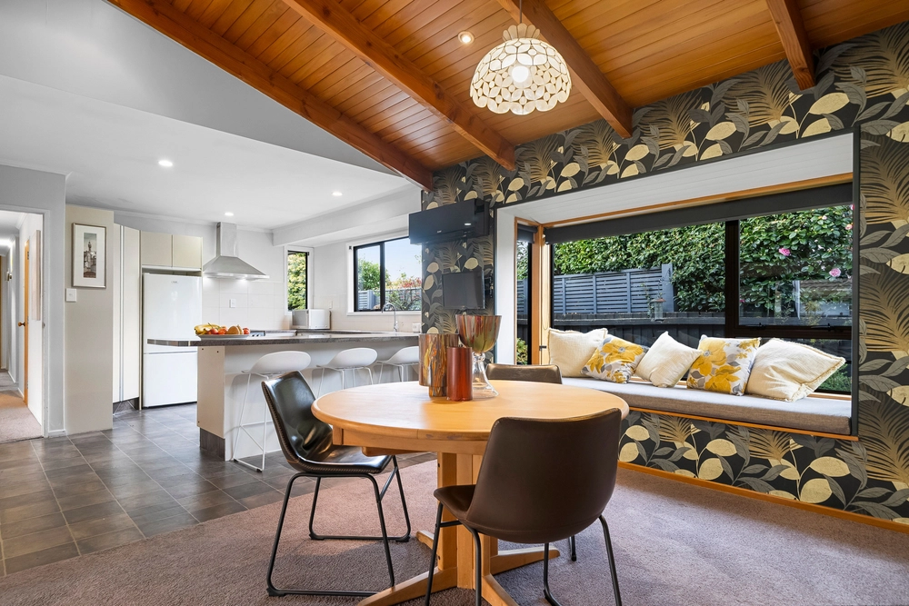Photos of 212 Maidstone Road