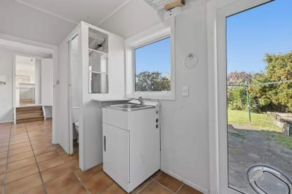Photos of 423 Maungatapu Road