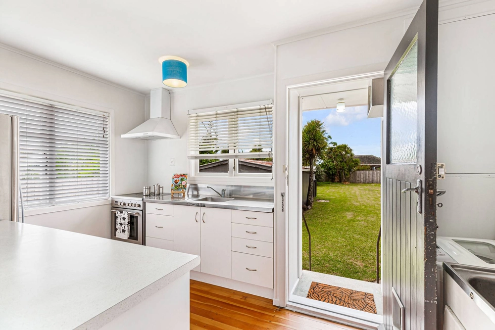 Photos of 16 ward crescent te