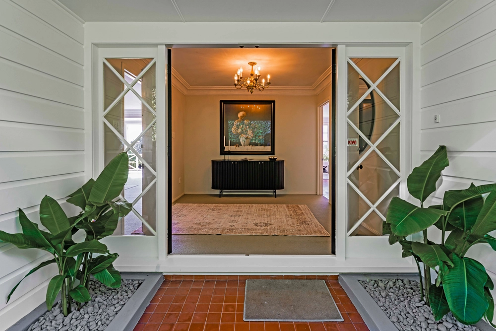 Photos of 9 Worcester Road