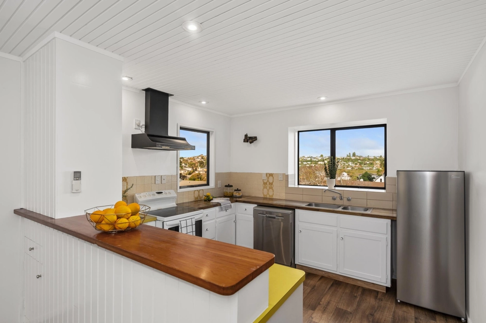 Photos of 53 Heron Avenue