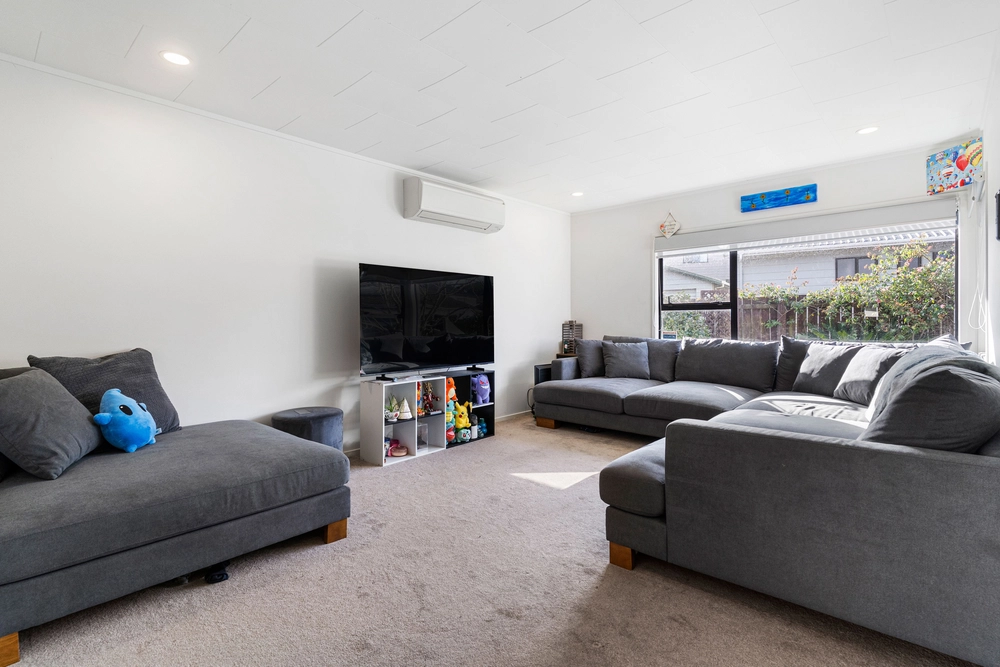 Photos of 1/6 James Walter Place