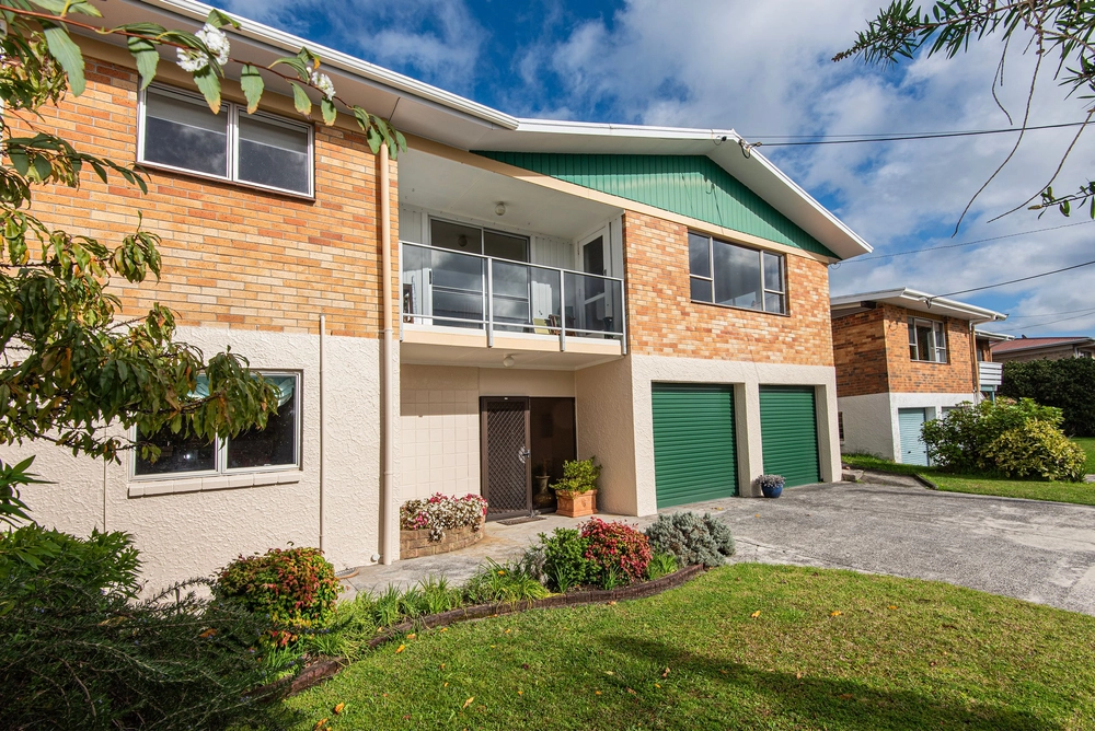 Photos of 16 Sorrento Street