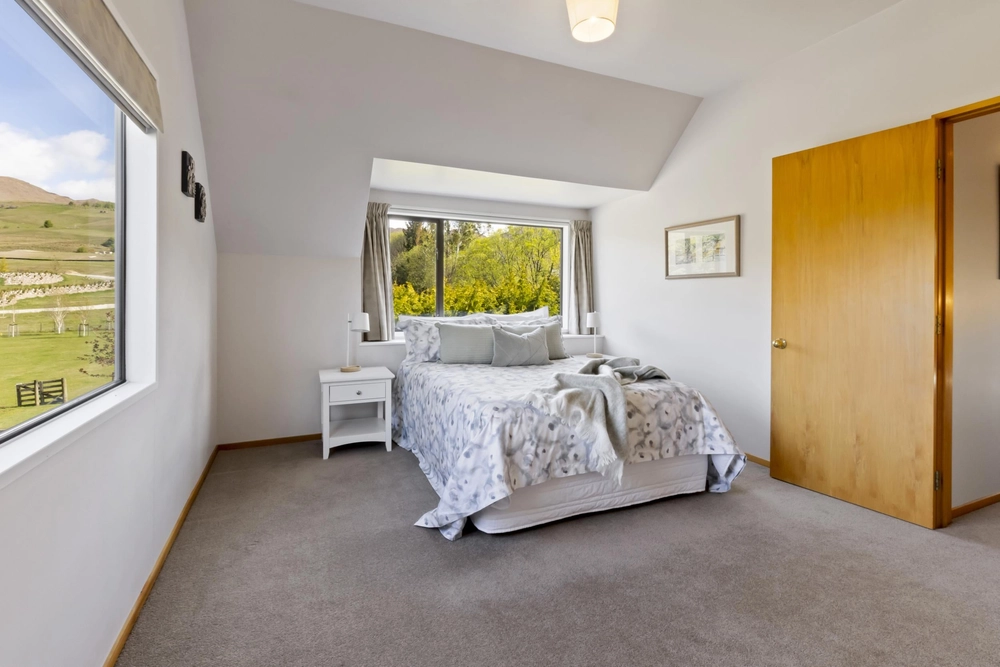Photos of 353A Littles Road