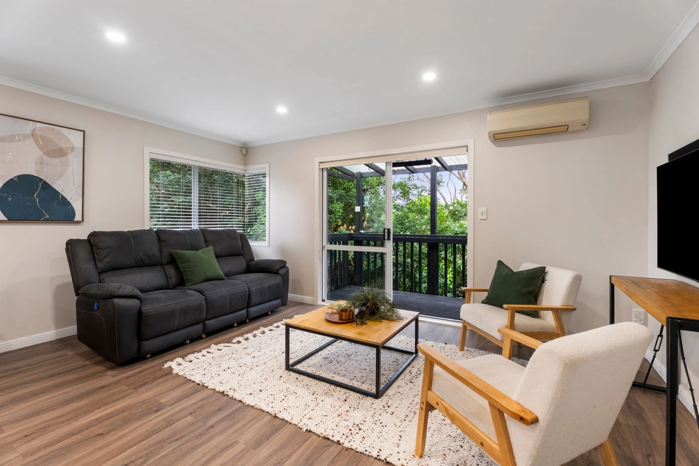 Photos of 33 Brooke Road