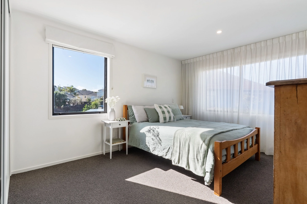 Photos of 16 Radcliffe Street