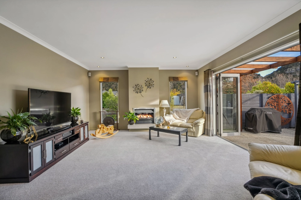 Photos of 1153 Aubrey Road