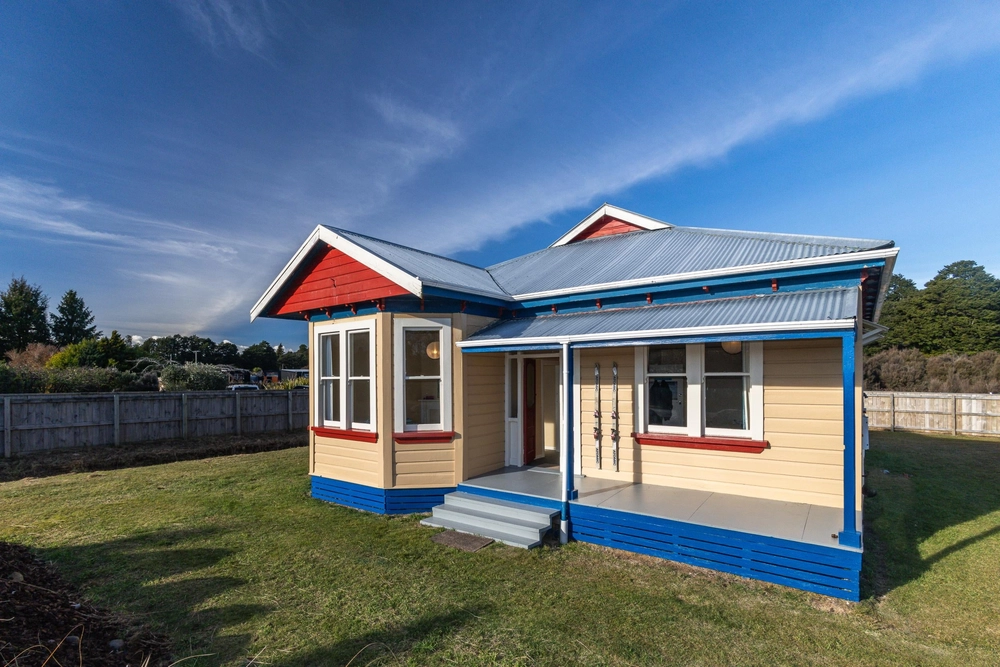 Photos of 9 Tau Street