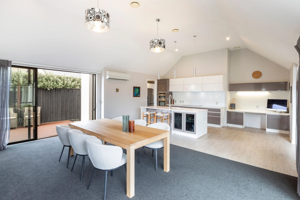 Photos of 6 Waterstock Way