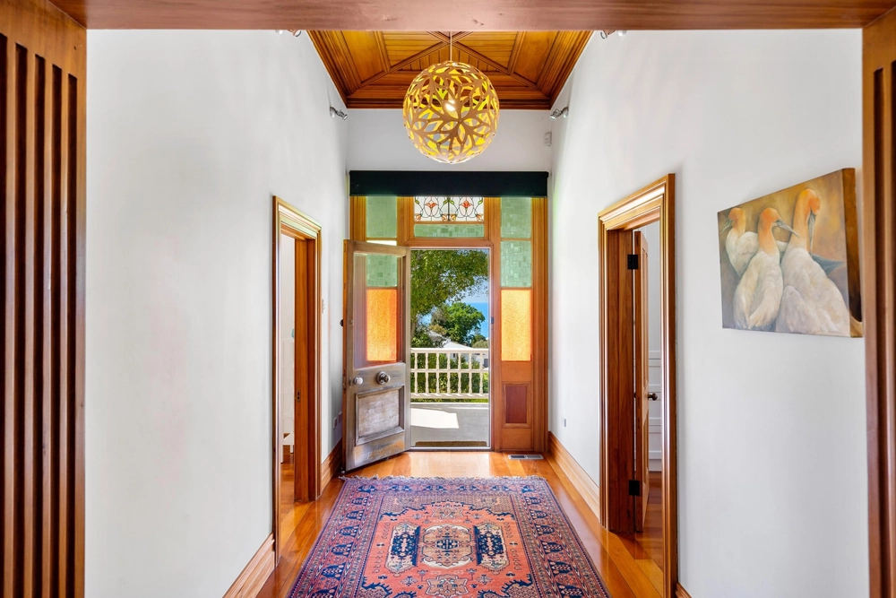 Photos of 6 Thompson Road