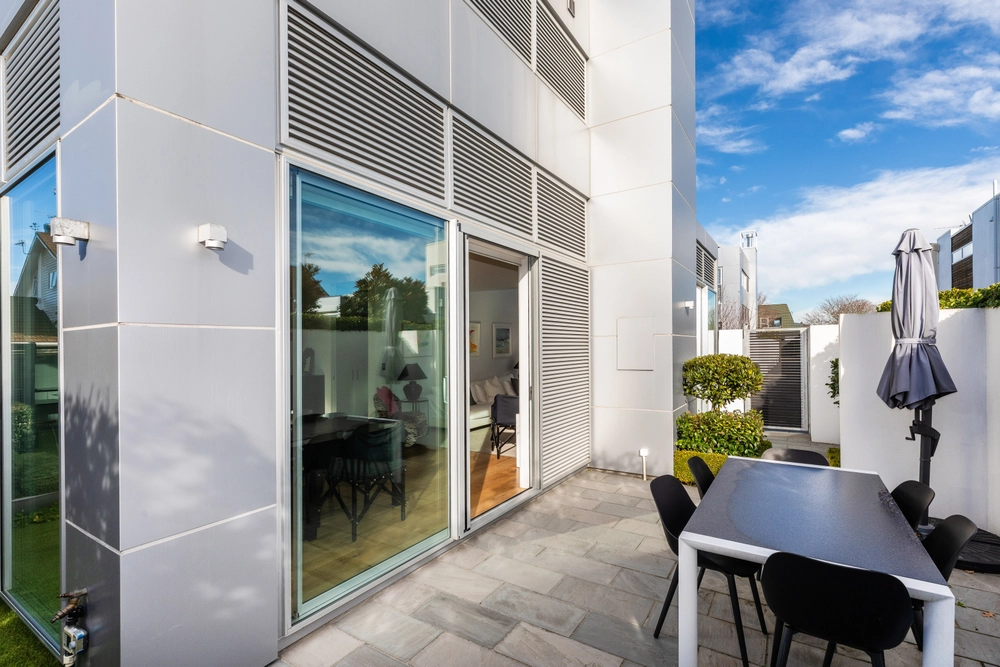 Photos of 80 Winchester Street