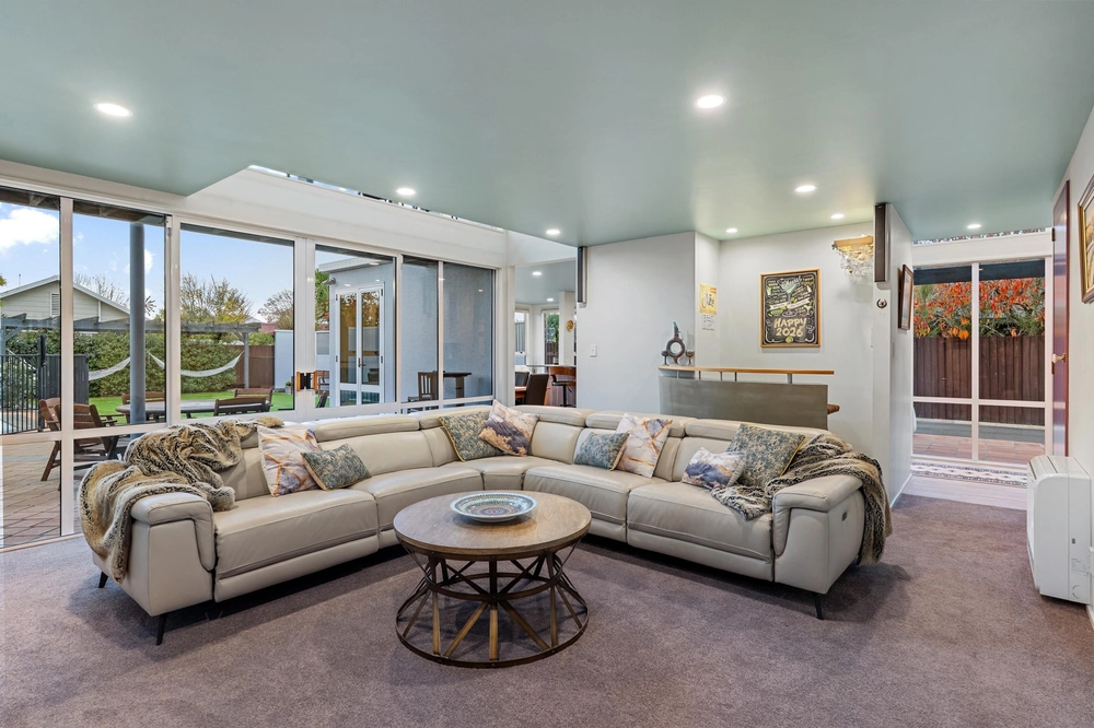 Photos of 74 Regency Crescent
