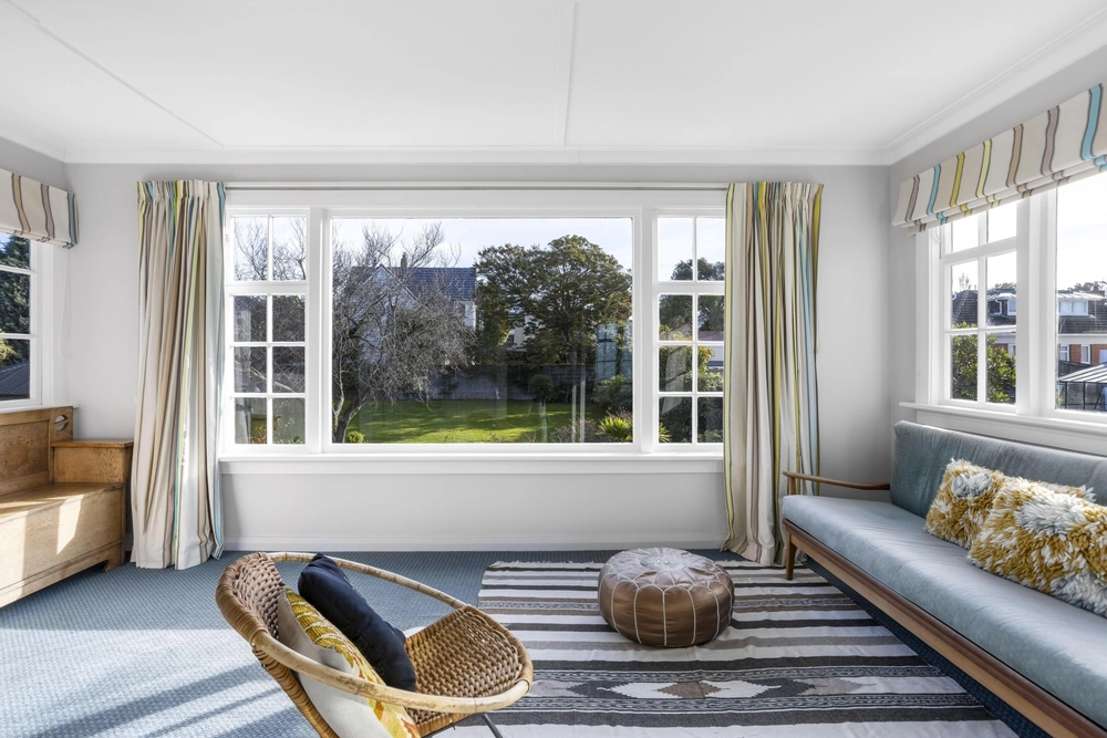 Photos of 8 Neidpath Road