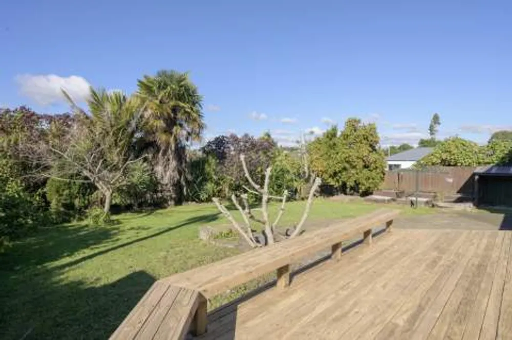 Photos of 423 Maungatapu Road